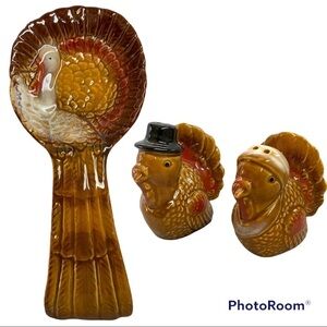 Thanksgiving Kitchen Ceramic Set Spoon Rest Salt Pepper Shakers 3 PC